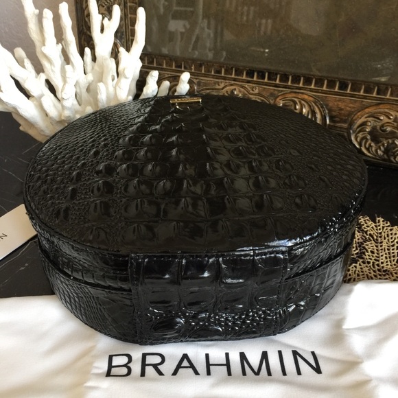 🚫SOLD🚫🐾🌴2018 🌴🐾BLACK LANE BRAHMIN CROSSBODY - Picture 4 of 8